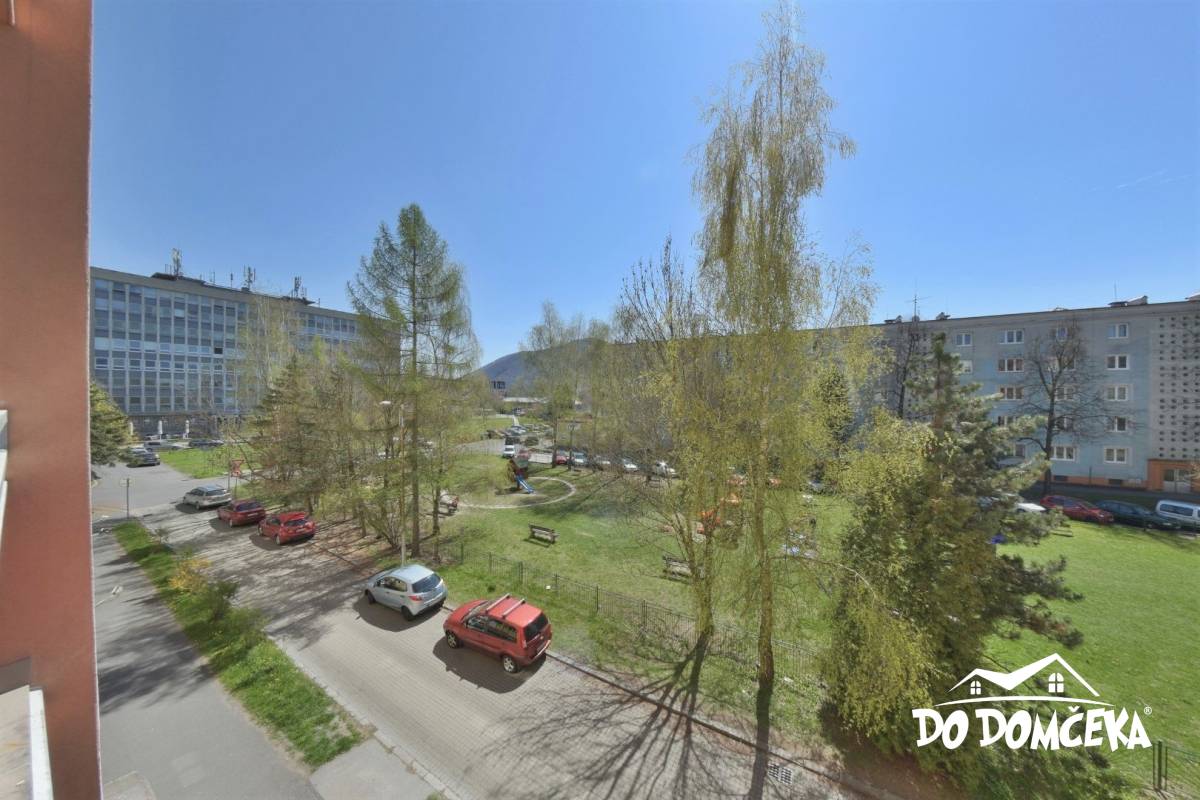PREDANÉ Slnečný 3-izbový byt na ulici Trieda SNP s lodžiou, Banská Bystrica