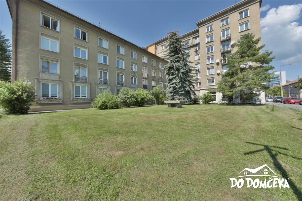 PREDANÉ 4-izbový byt po kompletnej rekonštrukcii 29.augusta, Banská Bystrica