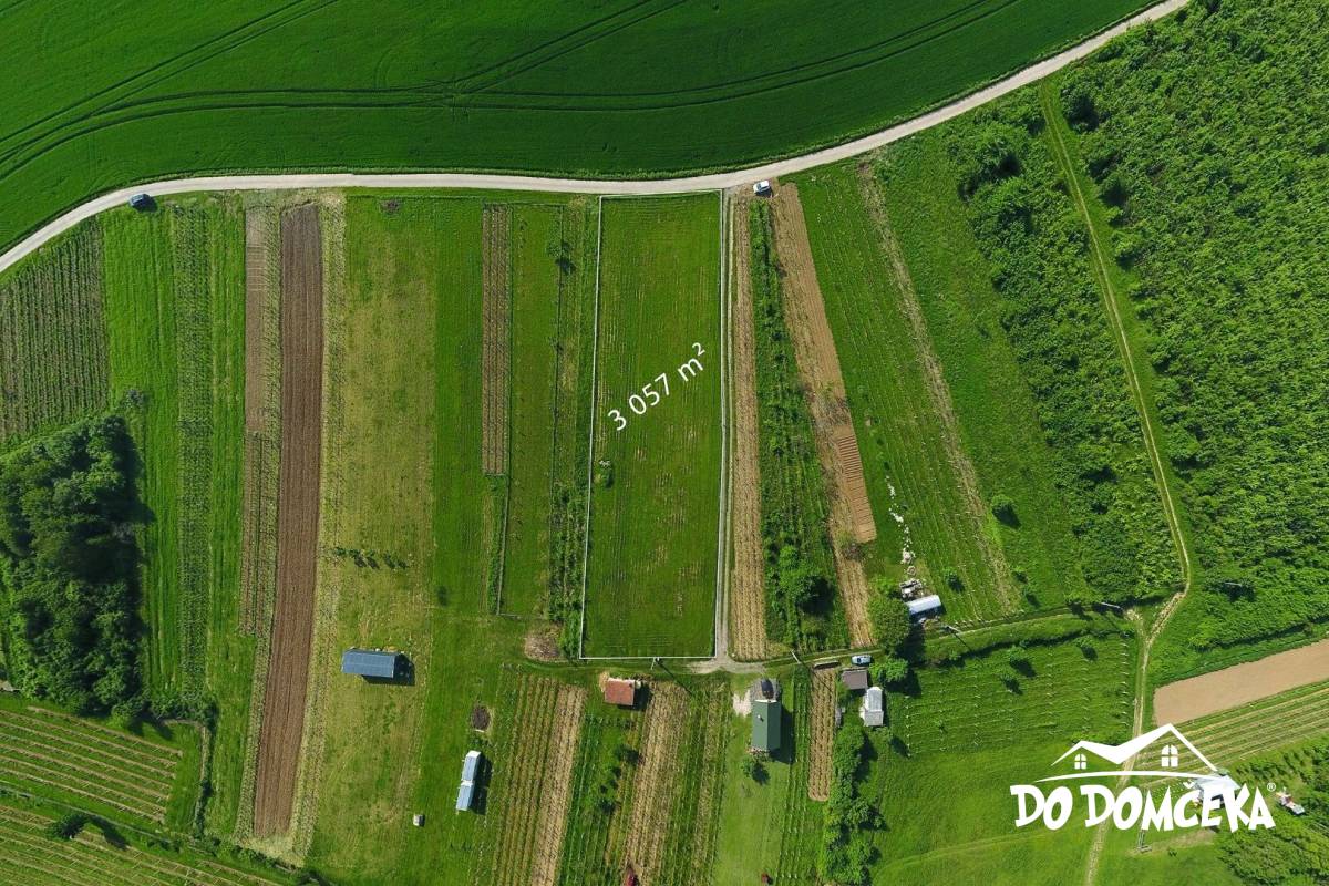 DO DOMČEKA | Atraktívny pozemok s pekným výhľadom v obci Topoľčianky, Zlaté Moravce